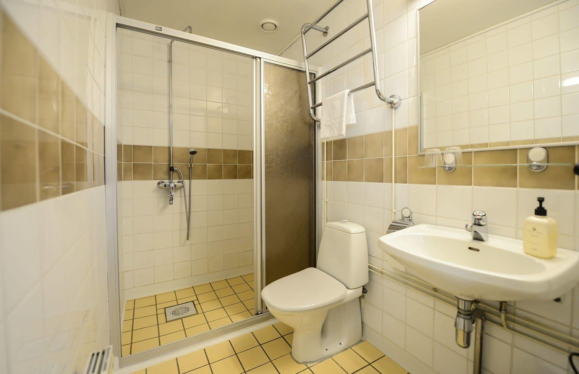 Hotel Sea Front Raseborg Dış mekan fotoğraf