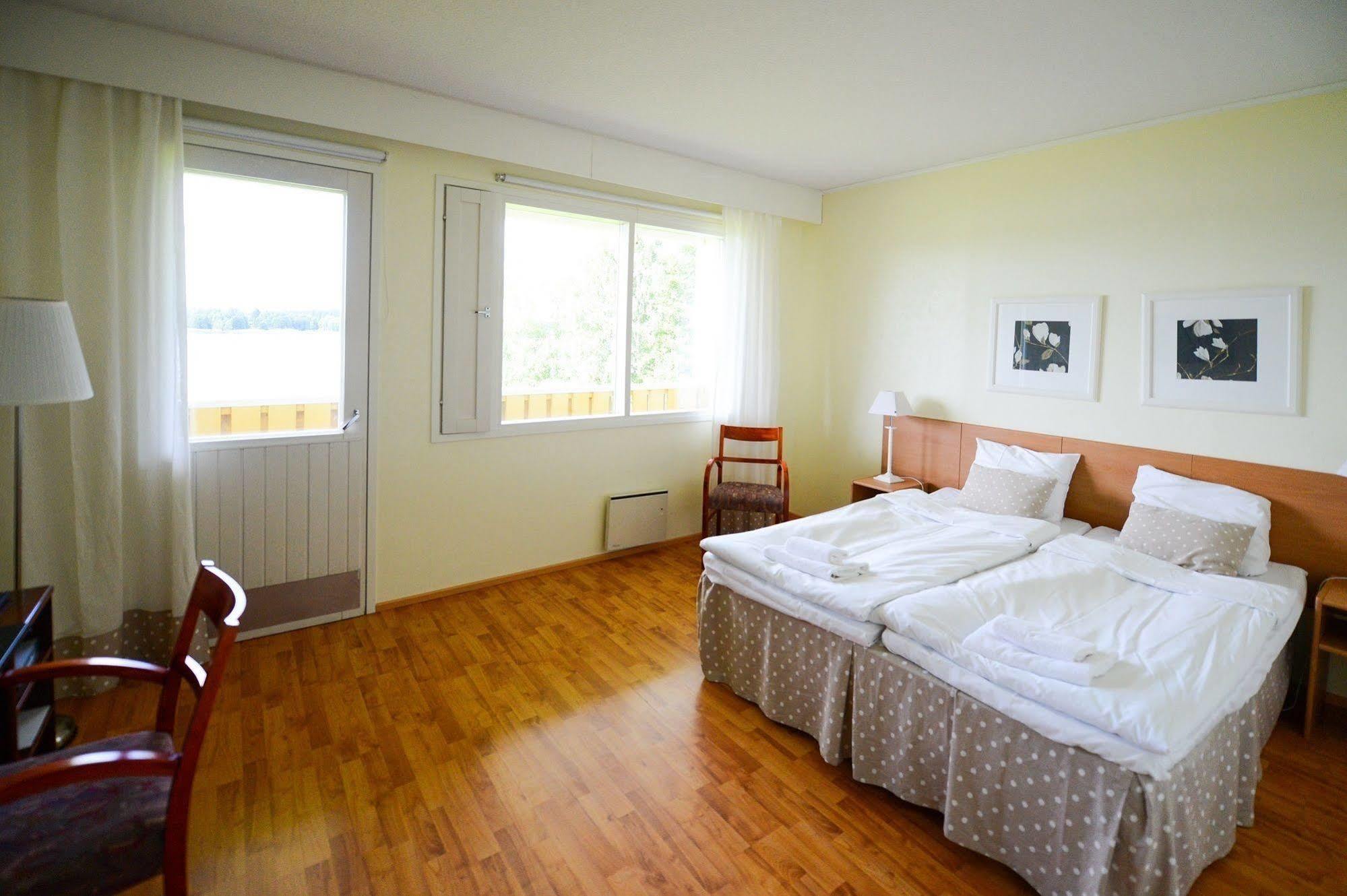 Hotel Sea Front Raseborg Dış mekan fotoğraf